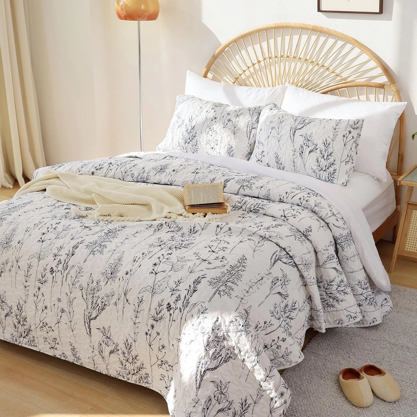 Boho Garden King Quilt Set with Pillow Cases